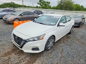 Nissan Altima 2.5L 4 2020