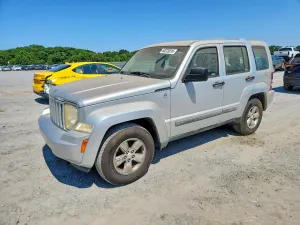 Jeep Liberty 3.7L 6 2011
