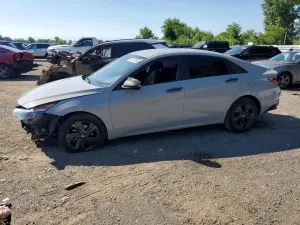 Hyundai Elantra 2.0L 4 2022