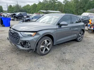 Audi Q5 2.0L 4 2022