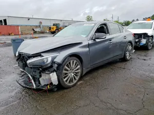 Infiniti Q50 3.7L 6 2015