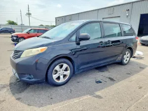 Toyota Sienna 3.5L 6 2011