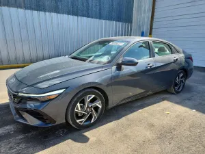 Hyundai Elantra 2.0L 4 2025