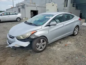 Hyundai Elantra 1.8L 4 2013