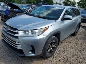 Toyota Highlander 3.5L 6 2017