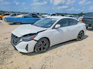 Nissan Sentra 2.0L 4 2024