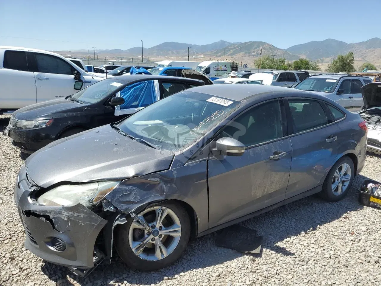 Ford Focus SE 2.0L 4 2013