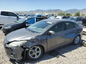 Ford Focus SE 2.0L 4 2013