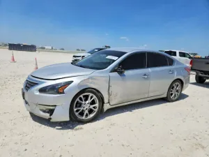 Nissan Altima 2.5L 4 2015
