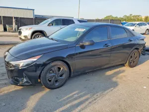 Hyundai Elantra 2.0L 4 2022