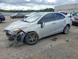 Toyota Corolla 1.8L 4 2015