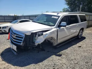 Cadillac Escalade 6.2L 8 2016