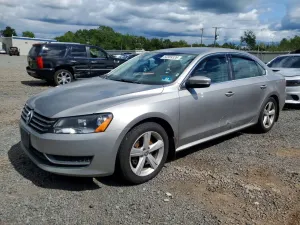 Volkswagen Passat 2.5L 5 2012