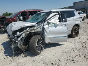 Mitsubishi Outlander SE 2.5L 4 2022