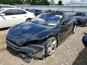 Tesla Model S 2015