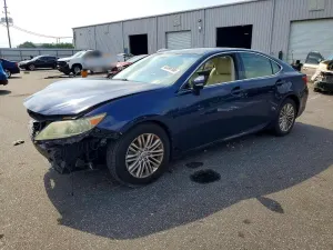 Lexus ES 3.5L 6 2013