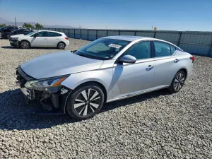 Nissan Altima 2.5L 4 2020