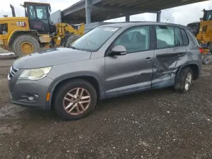 Volkswagen Tiguan 2.0L 4 2011