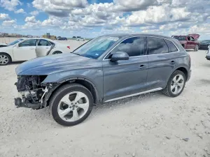 Audi Q5 2.0L 4 2022
