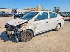 Nissan Versa 1.6L 4 2015