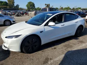 Tesla Model 3 2024