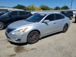 Nissan Altima 2.5L 4 2015