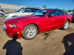 Ford Mustang 3.7L 6 2013