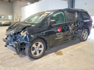 Toyota Sienna 3.5L 6 2015