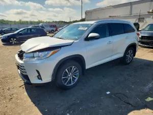 Toyota Highlander 3.5L 6 2019