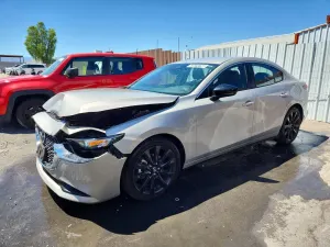 Mazda 3 2.5L 4 2024