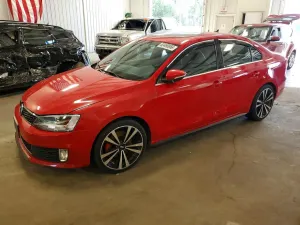 Volkswagen Jetta 2.0L 4 2013