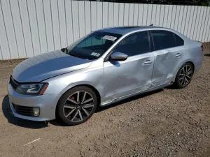 Volkswagen Jetta 2.0L 4 2014