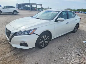 Nissan Altima 2.5L 4 2019