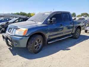 Nissan Titan 5.6L 8 2013