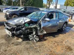 Nissan Altima 2.5L 4 2021
