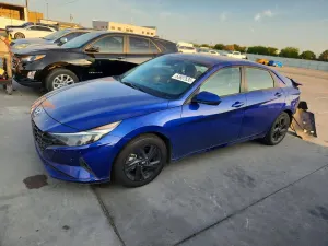 Hyundai Elantra 2.0L 4 2021