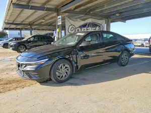 Hyundai Elantra 2.0L 4 2024