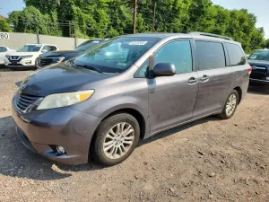 Toyota Sienna 3.5L 6 2011