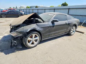 Ford Mustang 3.7L 6 2012