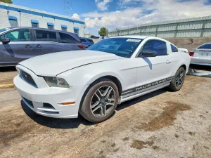 Ford Mustang 3.7L 6 2014