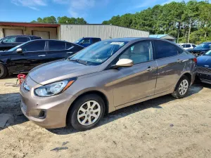 Hyundai Accent 1.6L 4 2013