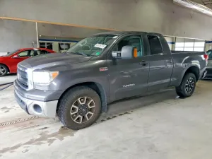 Toyota Tundra 5.7L 8 2013