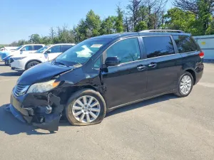 Toyota Sienna 3.5L 6 2014