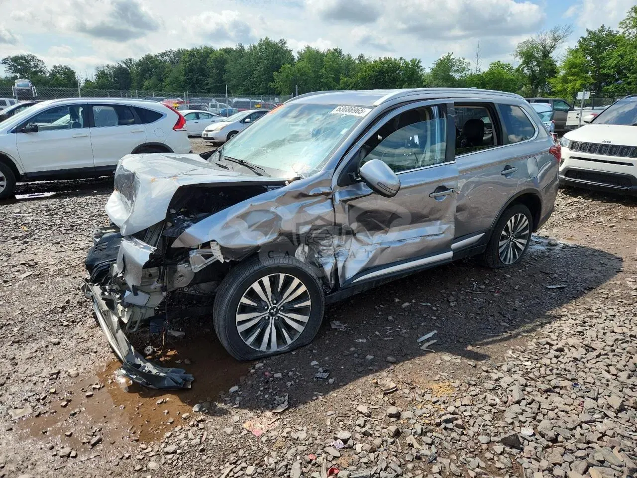 Mitsubishi Outlander SE 2.4L 4 2020