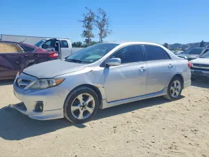 Toyota Corolla 1.8L 4 2012