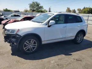 Volkswagen Touareg 3.6L 6 2015