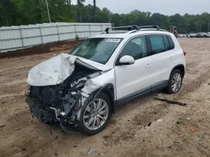 Volkswagen Tiguan 2.0L 4 2016