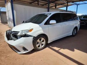Toyota Sienna 3.5L 6 2019