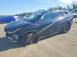 Toyota Highlander 2.4L 4 2023
