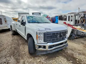Ford F-350 6.7L 8 2023